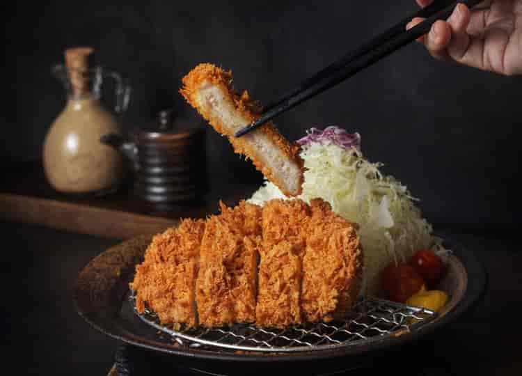 10% Off Total Bill with Min. Spend (Mon-Thurs)*